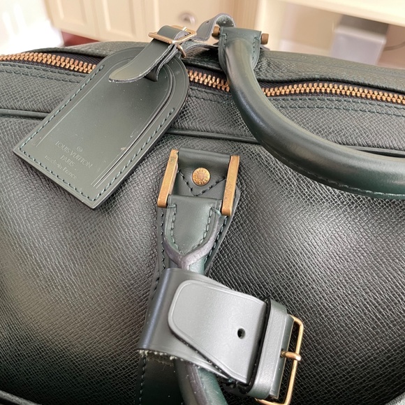 SOLD to a Repeat Customer in Victoria!! Louis Vuitton Taiga Leather Duffel - Picture 3 of 13